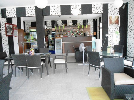 20-40 fős összejövetelek szervezése egész évben a Néro Caféban!